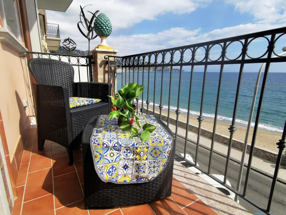 Nesea Naxos - Sicilian Suite Giardini-Naxos Kültér fotó